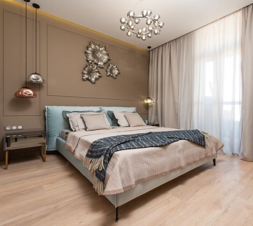 Queen bed