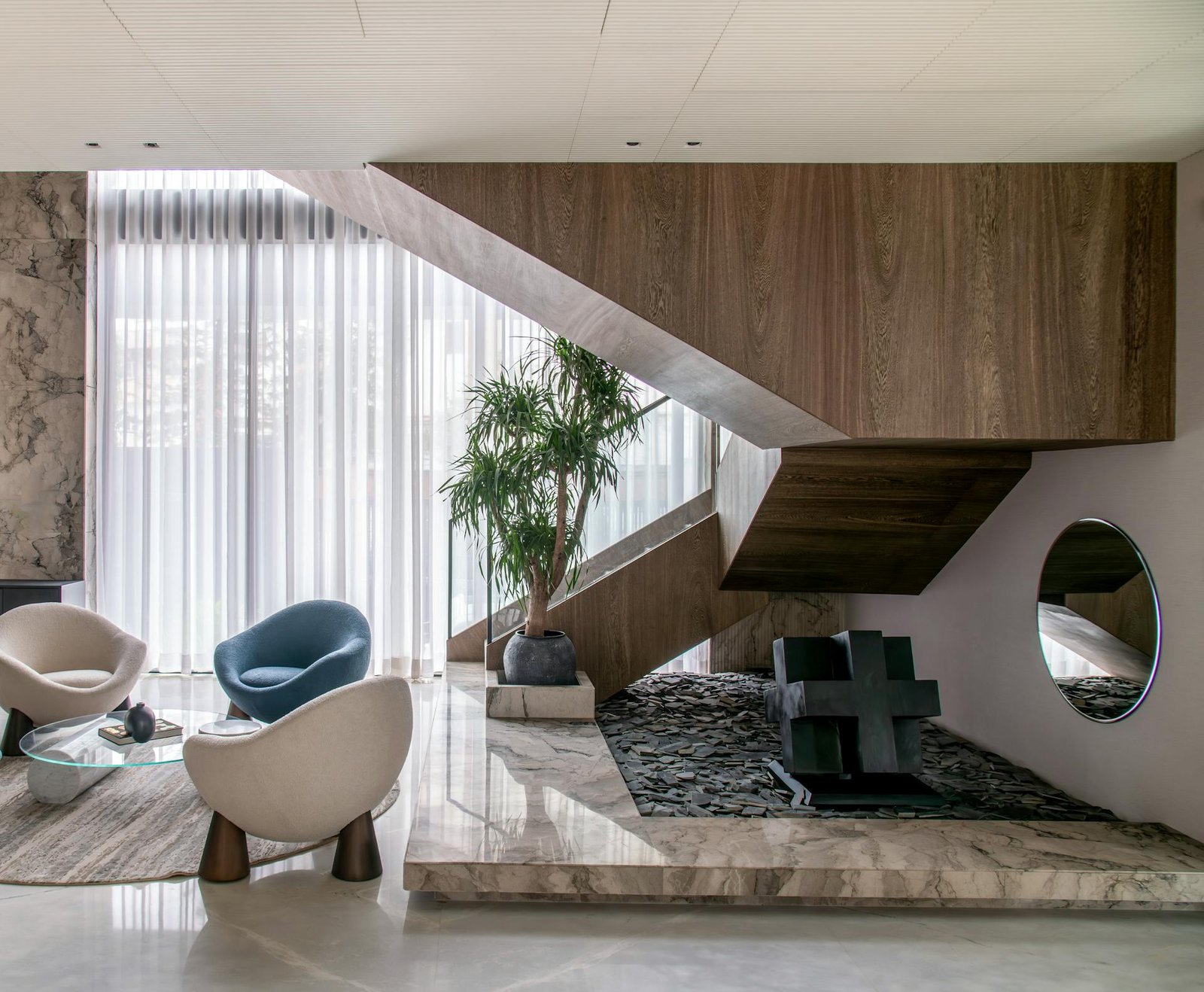 Smart Interior Design Ideas for Small Spaces: Turning Limitations into Artful Living