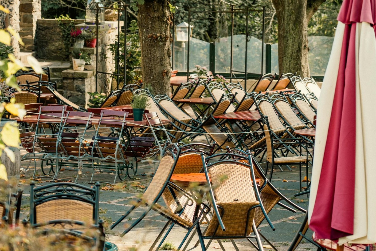 A Comprehensive Guide to Choosing a Reliable OEM/ODM Furniture Manufacturing Partner