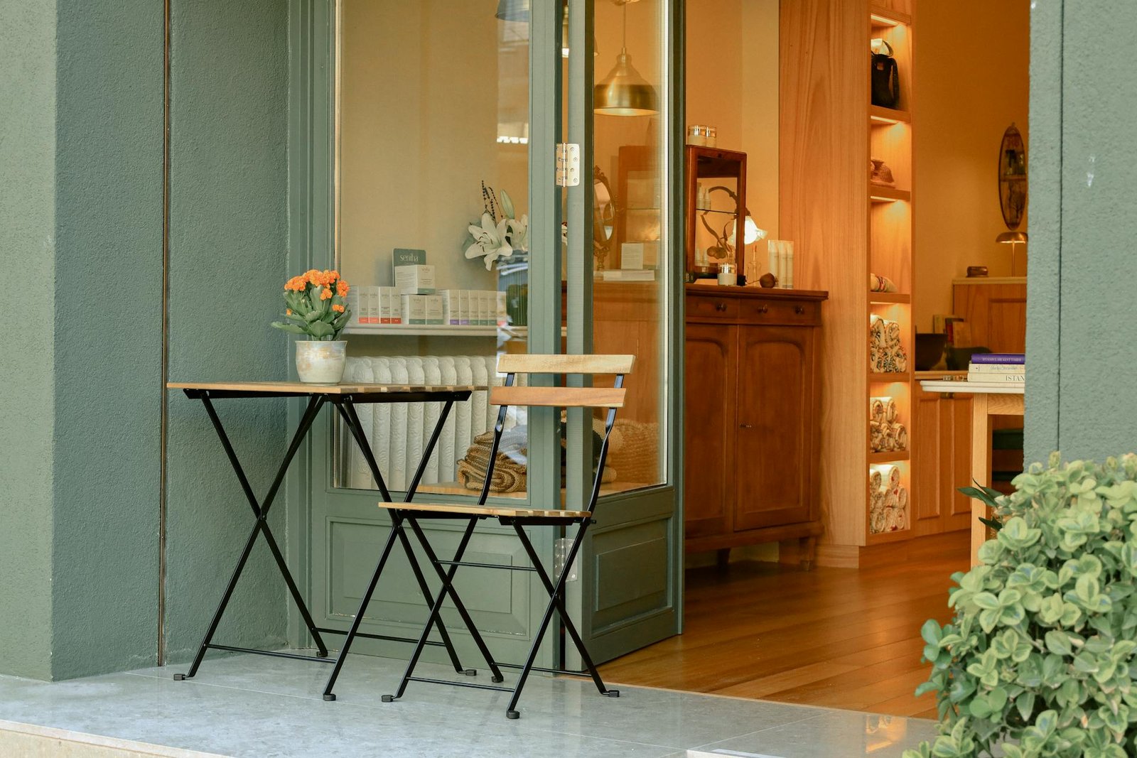 A Comprehensive Guide to Choosing a Reliable OEM/ODM Furniture Manufacturing Partner