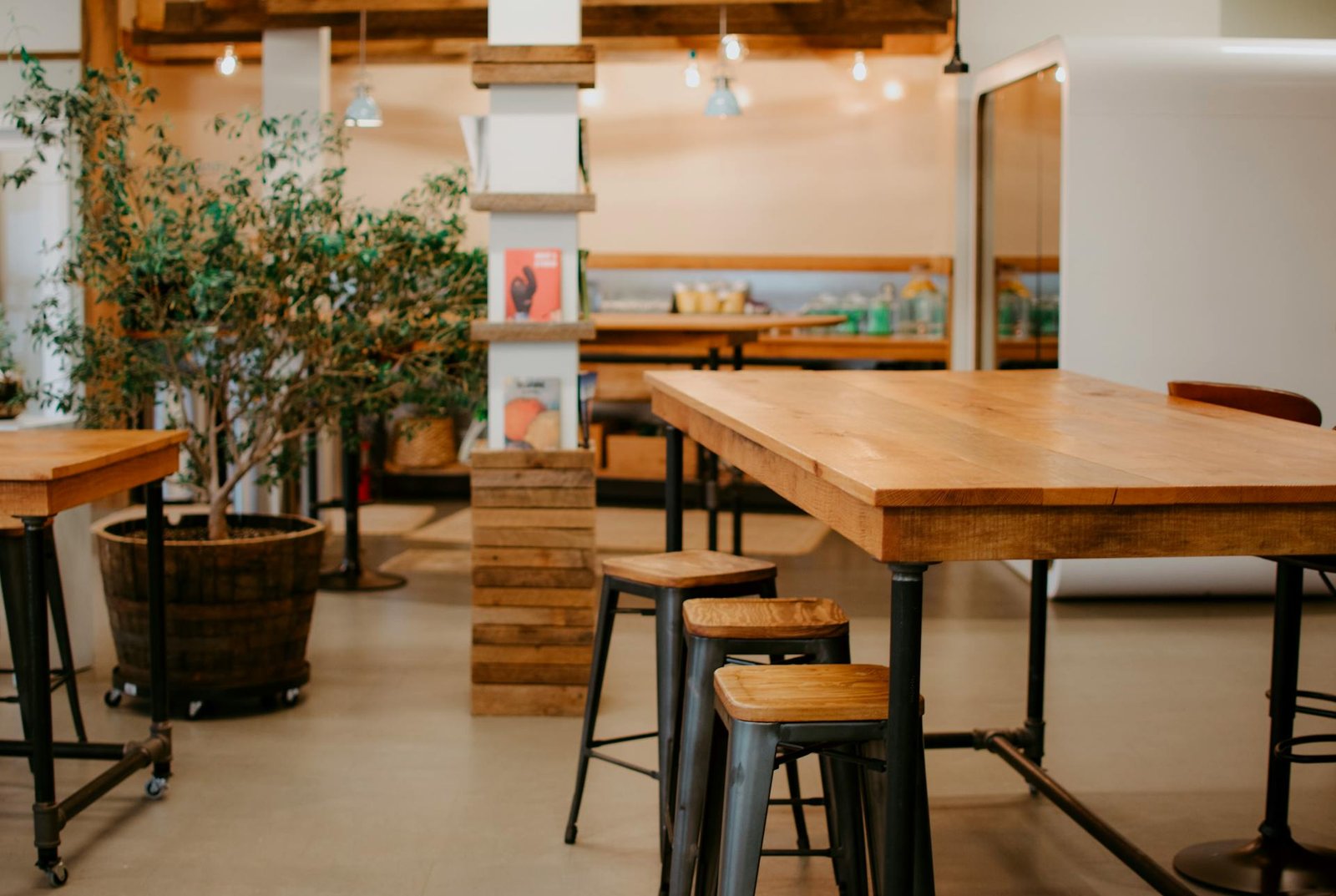 The Role of Technology in Modern Furniture Production
