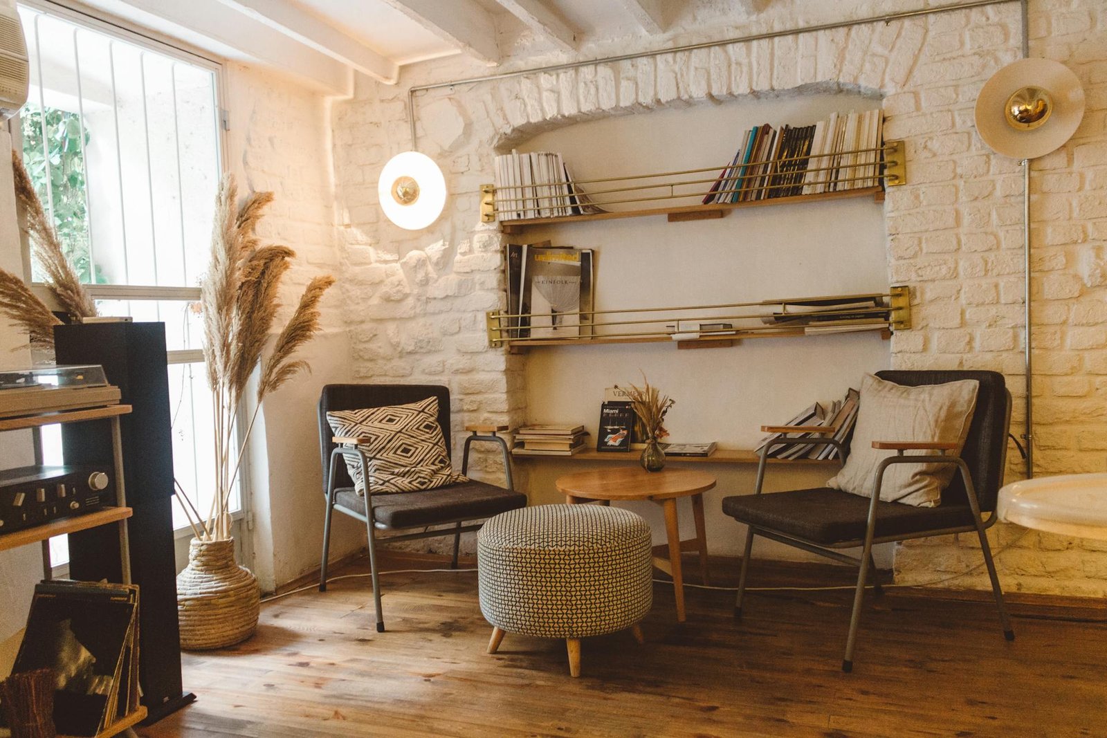 How to Partner with a Furniture Manufacturer